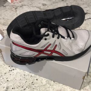 Men’s Asics Gel Defiant Brand NEW Shoes Size 9